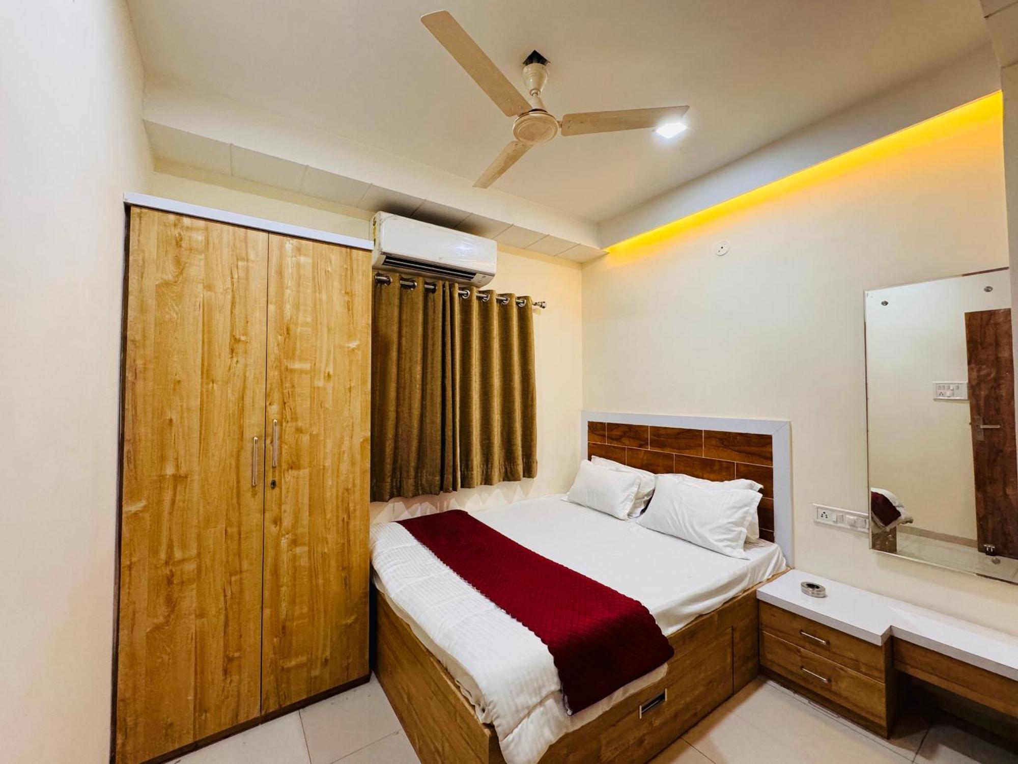 Home Escape 1Bhk Apartment Near Bombay Hospital Indore Bagian luar foto