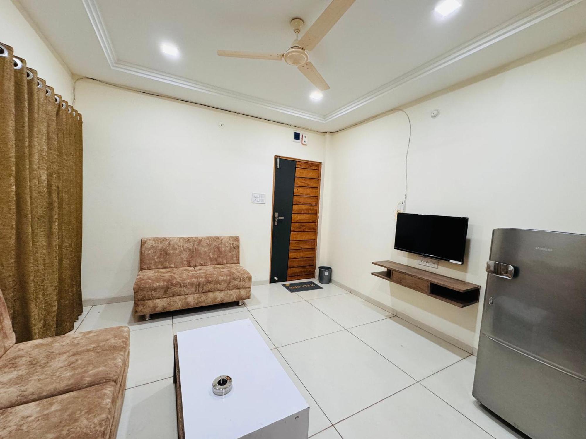 Home Escape 1Bhk Apartment Near Bombay Hospital Indore Bagian luar foto