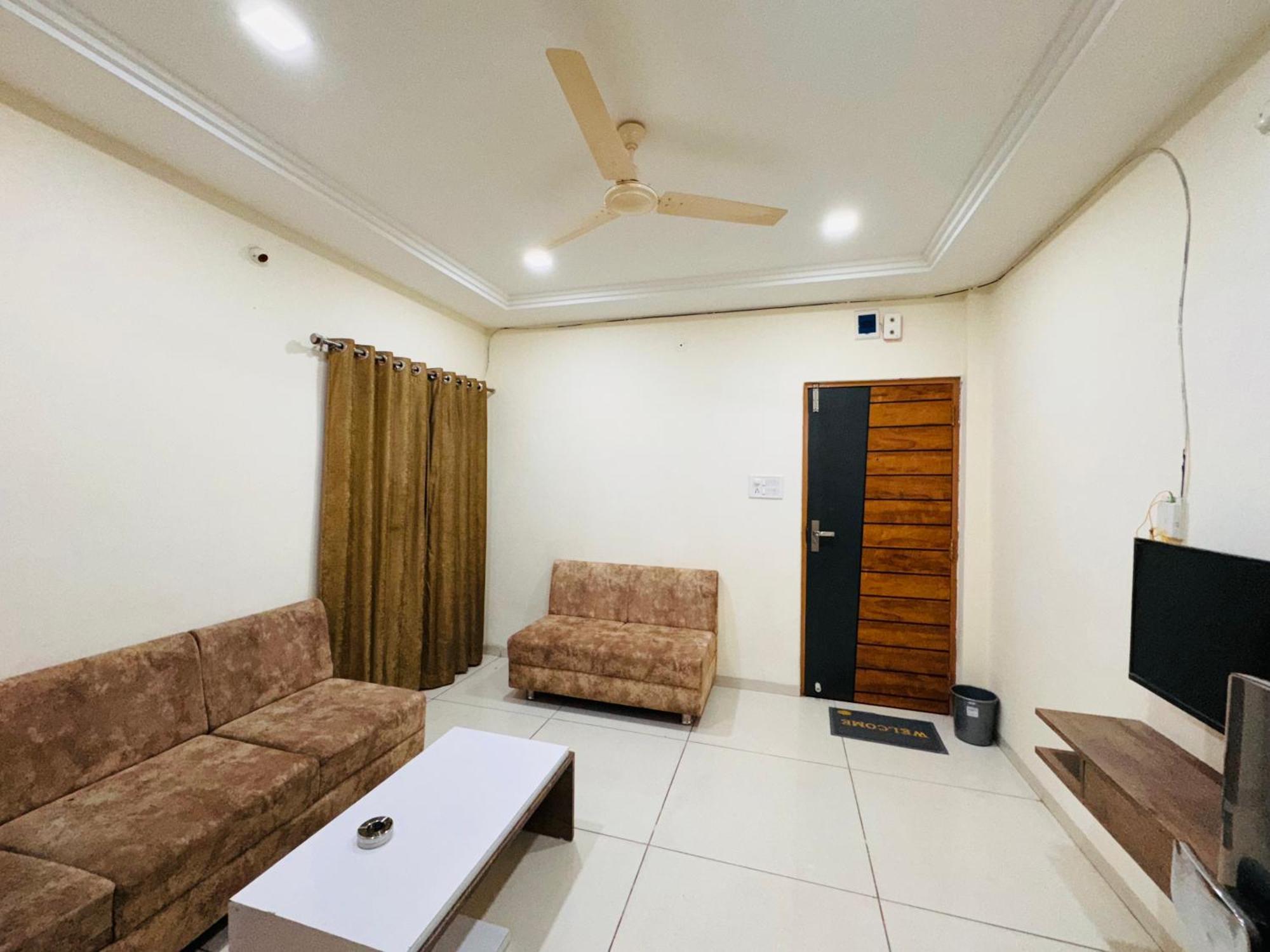 Home Escape 1Bhk Apartment Near Bombay Hospital Indore Bagian luar foto