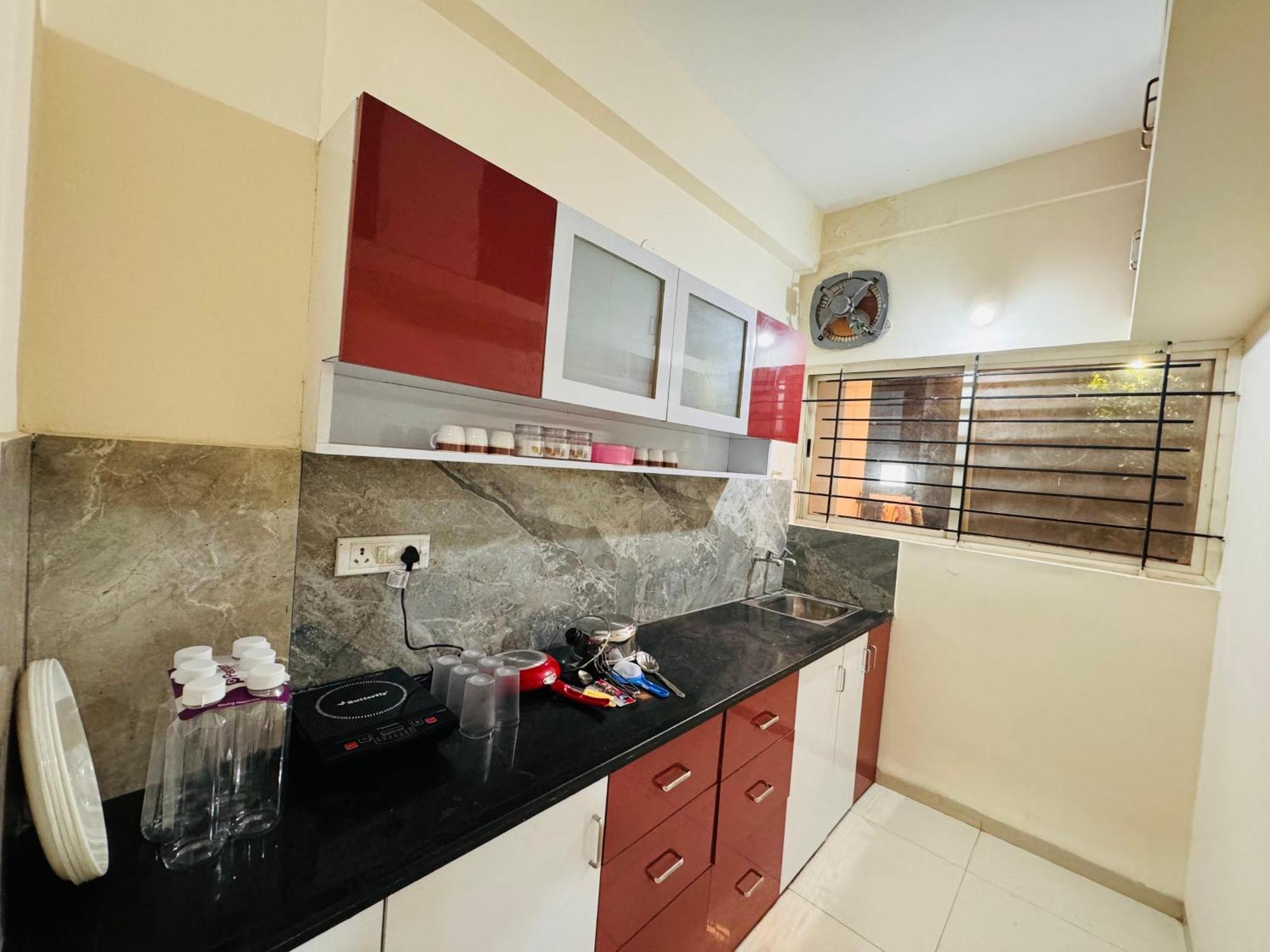 Home Escape 1Bhk Apartment Near Bombay Hospital Indore Bagian luar foto
