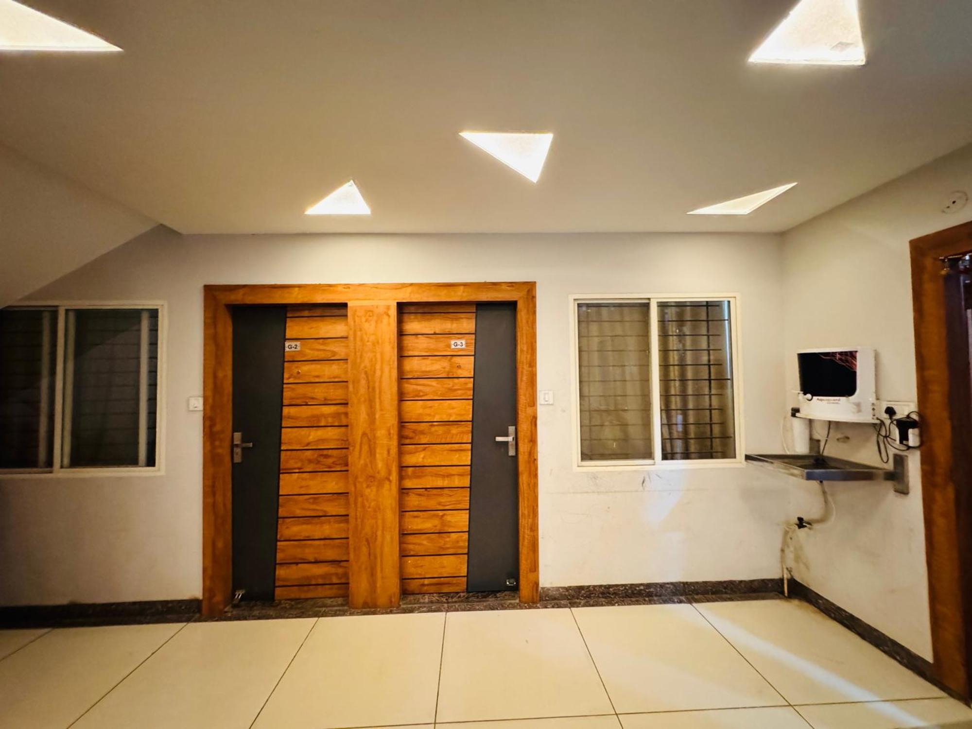 Home Escape 1Bhk Apartment Near Bombay Hospital Indore Bagian luar foto