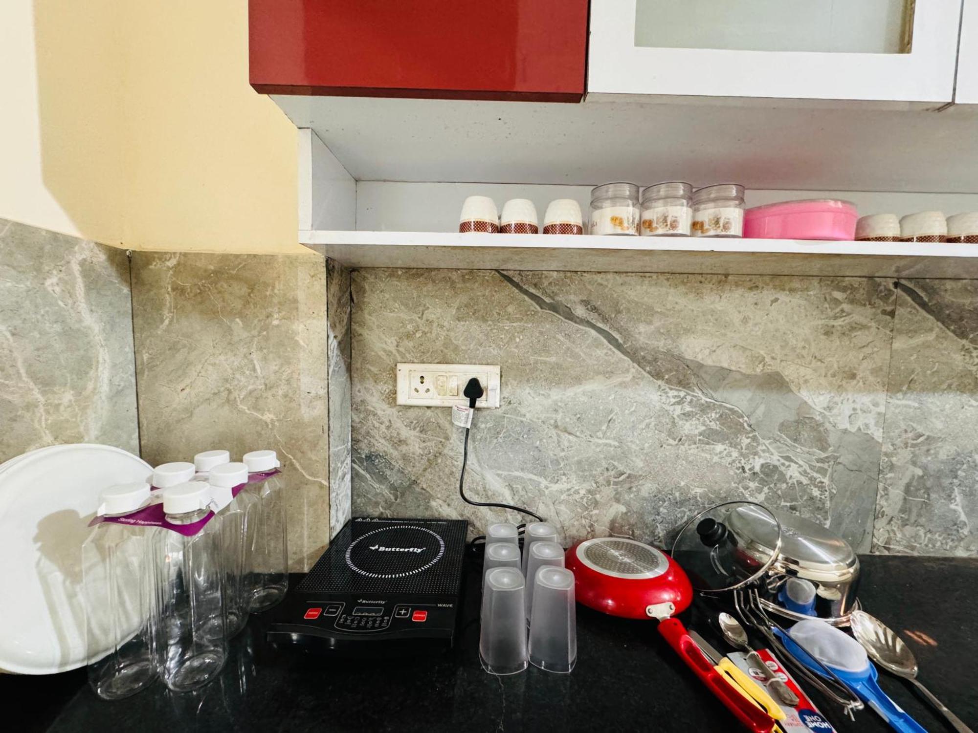 Home Escape 1Bhk Apartment Near Bombay Hospital Indore Bagian luar foto
